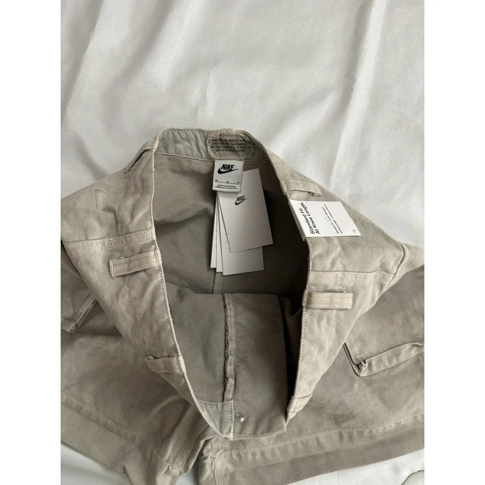 NEW Nike Life Hemp Cargo Shorts FZ6571-014 Men's Size 32 MSRP $95 Hiking Shorts